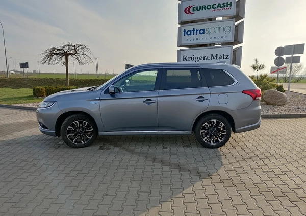 Mitsubishi Outlander cena 71600 przebieg: 146000, rok produkcji 2016 z Garwolin małe 79